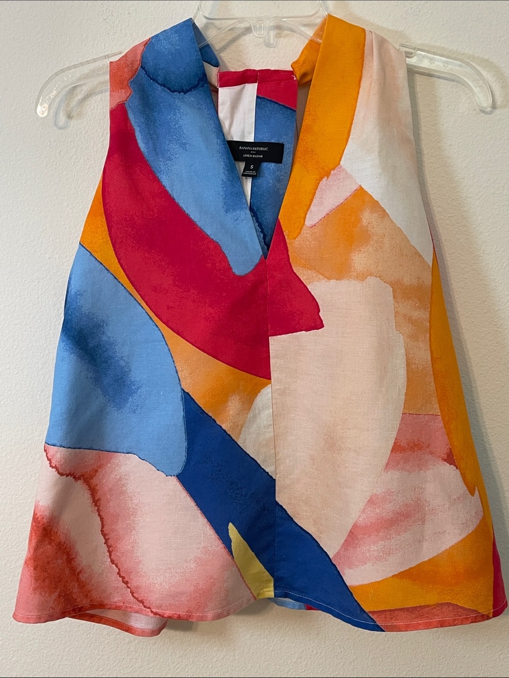 Banana Republic Linen V-Neck Watercolor Brushstroke Sleeveless Top